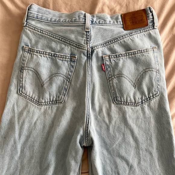 Levi’s High Loose Jeans - Size 27 - Picture 2 of 6